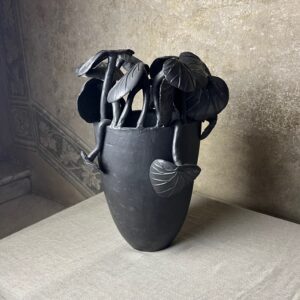 Vaso foglie nero grande