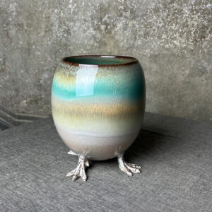 Vase with legs