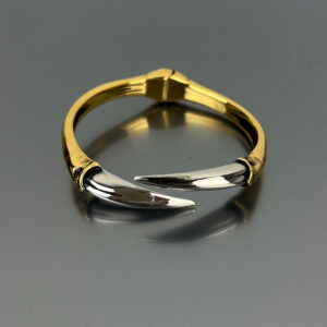 Claw bracelet