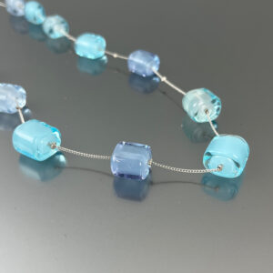 Collana lunga, Cubetti