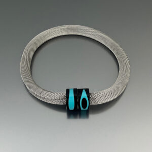 Neklace, Twin
