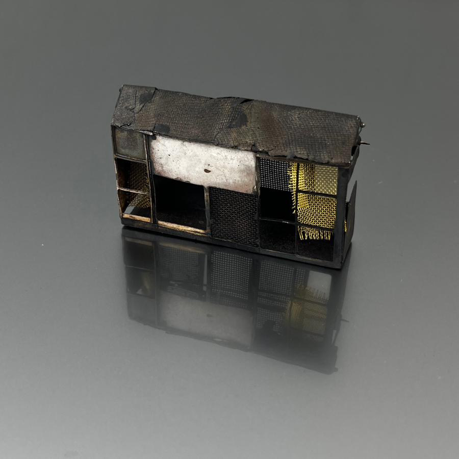 Sculptural brooch #73 - Image 1